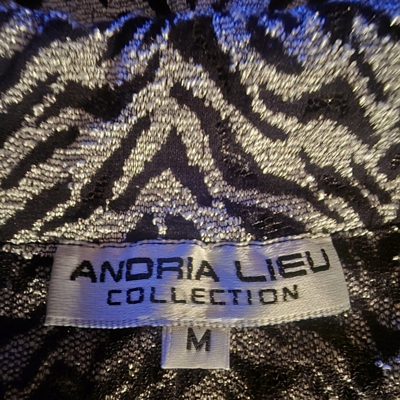 Blouse - Picture 2 of 4